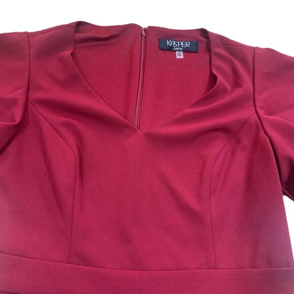 NWT Kasper Women's Knit Flutter Sleeves  and Hem Sheath Dress Crimson Size XS - Picture 4 of 5